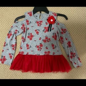 Girls size 6 top, excellent condition